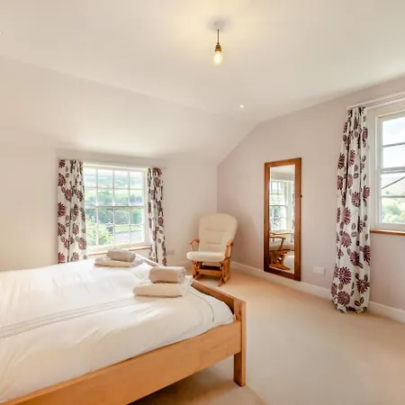 Holiday home 4 Bed In Horsehouse Oc-c32282