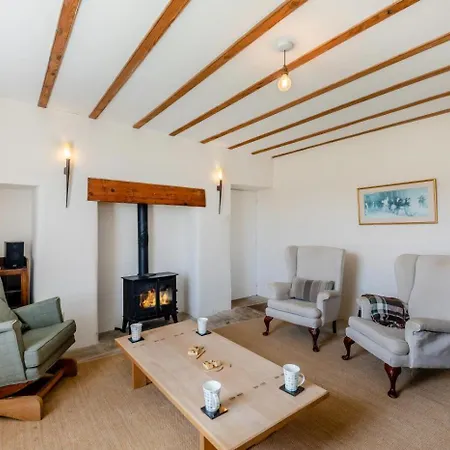 4 Bed In Horsehouse Oc-c32282 * Gammersgill