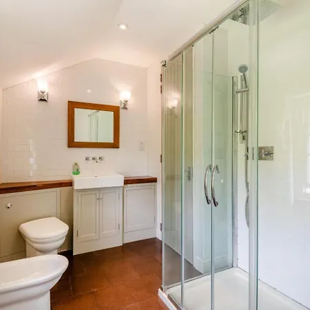 4 Bed In Horsehouse Oc-c32282
